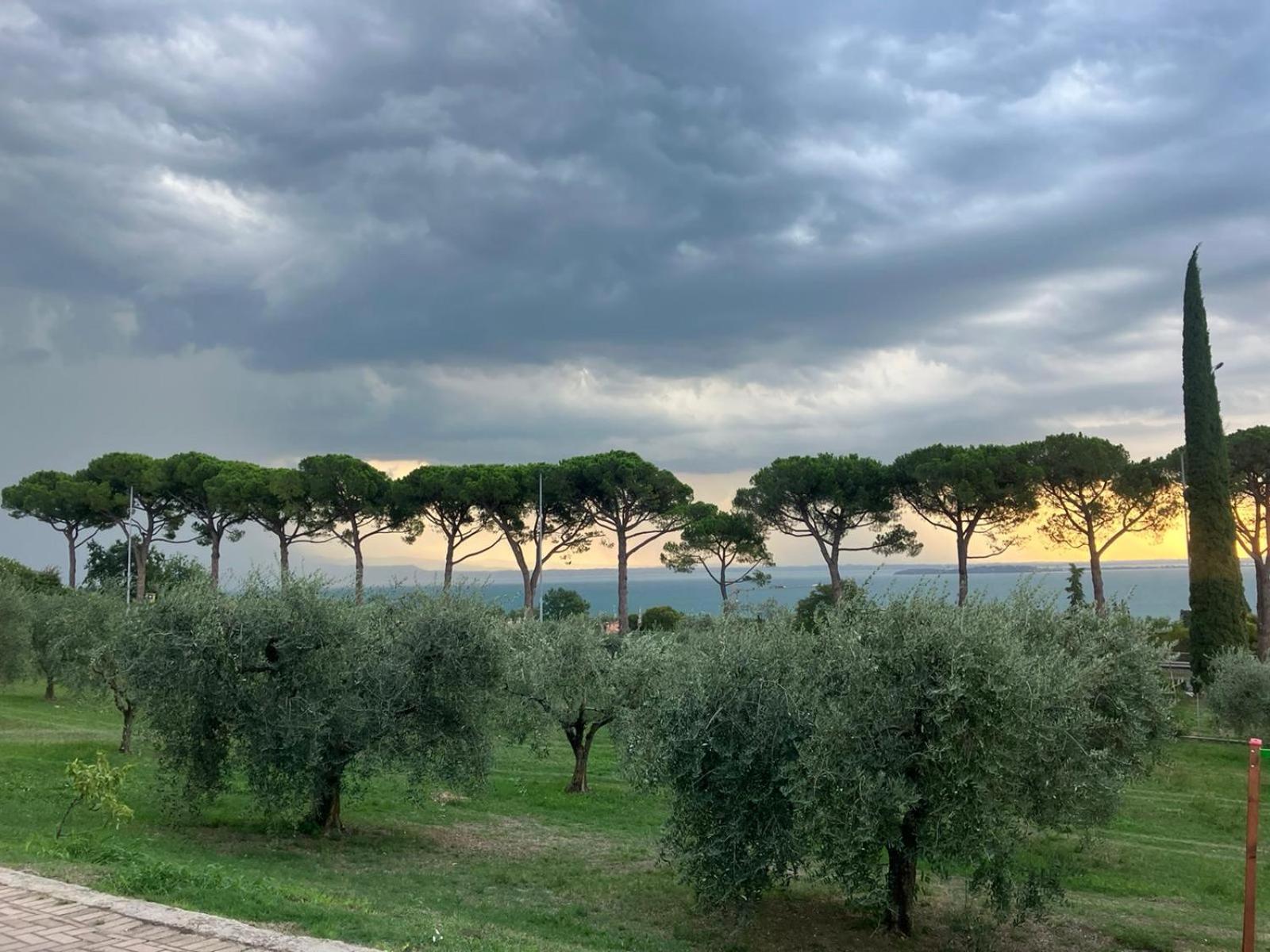 Agriturismo Nonna Bettina Moniga del Garda Luaran gambar