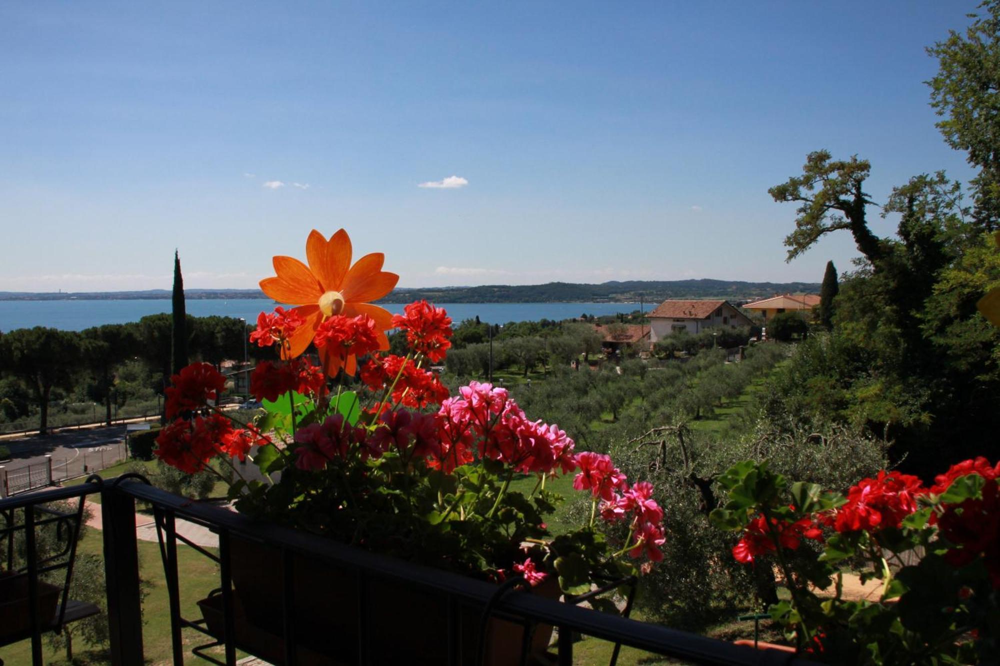 Agriturismo Nonna Bettina Moniga del Garda Luaran gambar