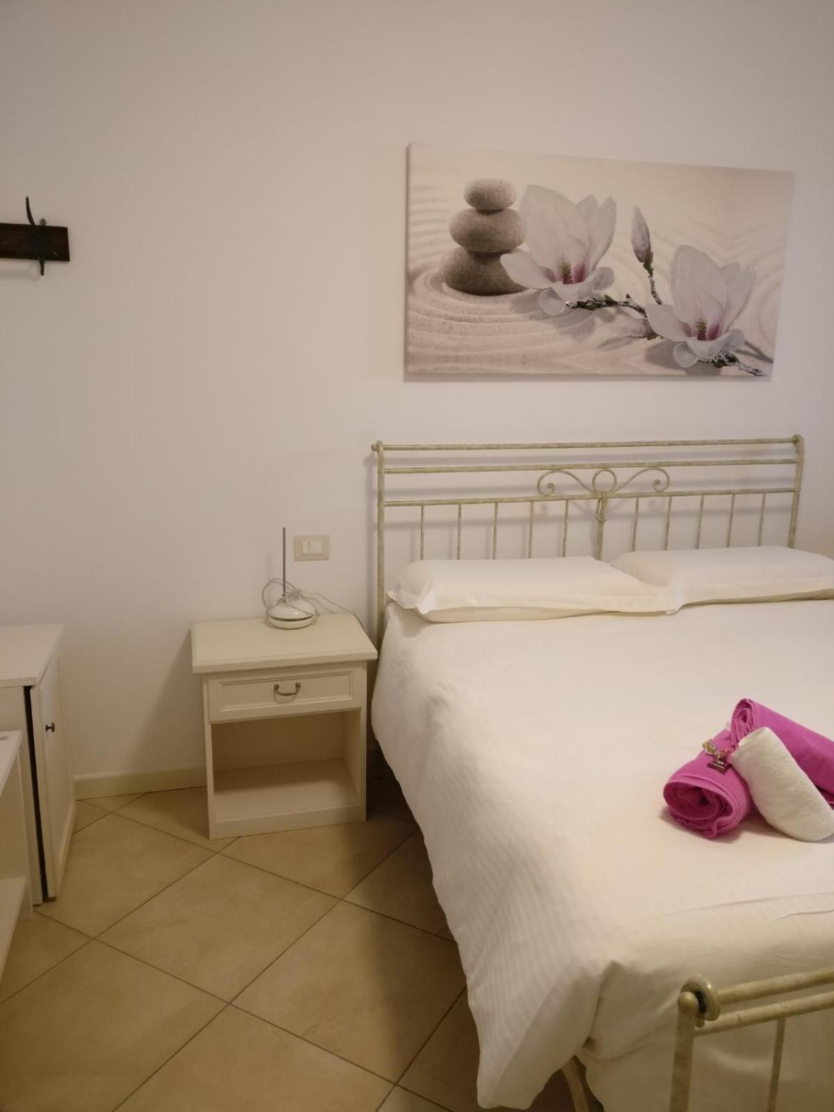 Agriturismo Nonna Bettina Moniga del Garda Bilik gambar